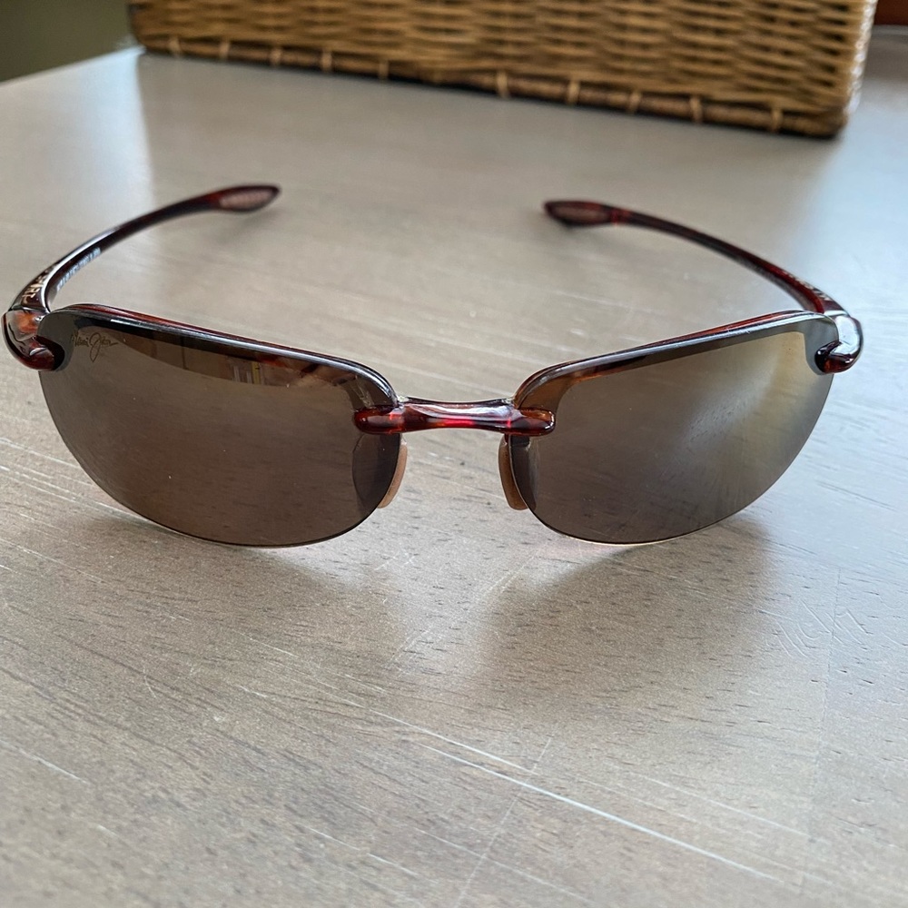 Maui Jim “MJ Sport - Sandy Beach” sunglasses
